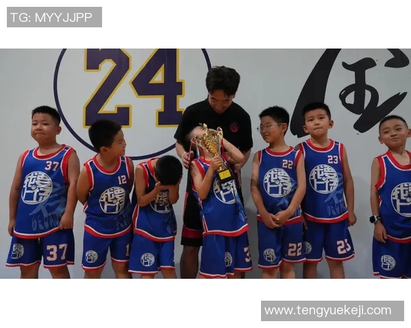 李芳专访：从青涩少女到篮球明星的奋斗与成长之路