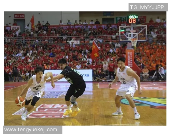 方硕的篮球之路：从青涩少年到赛场明星的成长故事