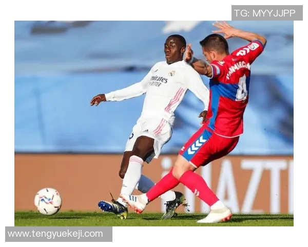 皇家社会与切尔达的精彩对决揭示西甲联赛的激烈竞争与球队实力较量