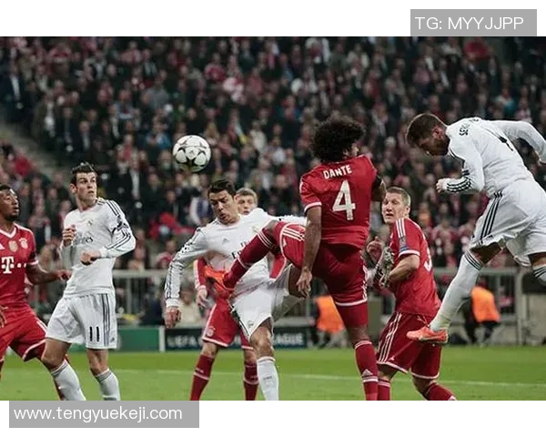 皇马与拜仁激战中裁判误判引发争议球迷怒斥判罚不公