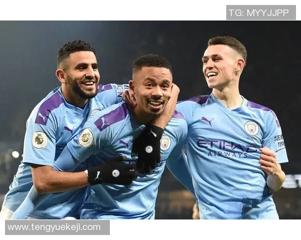 英超巅峰对决曼城与利物浦激战正酣谁能笑到最后