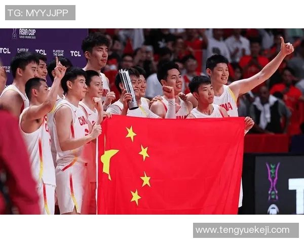 解放军与北京男篮激战正酣谁能在赛场上夺得最终胜利