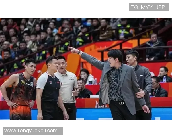 广东与山东激战四强赛争夺决赛名额的巅峰对决即将上演 广东与山东激战四强赛争夺决赛名额的巅峰对决即将上演